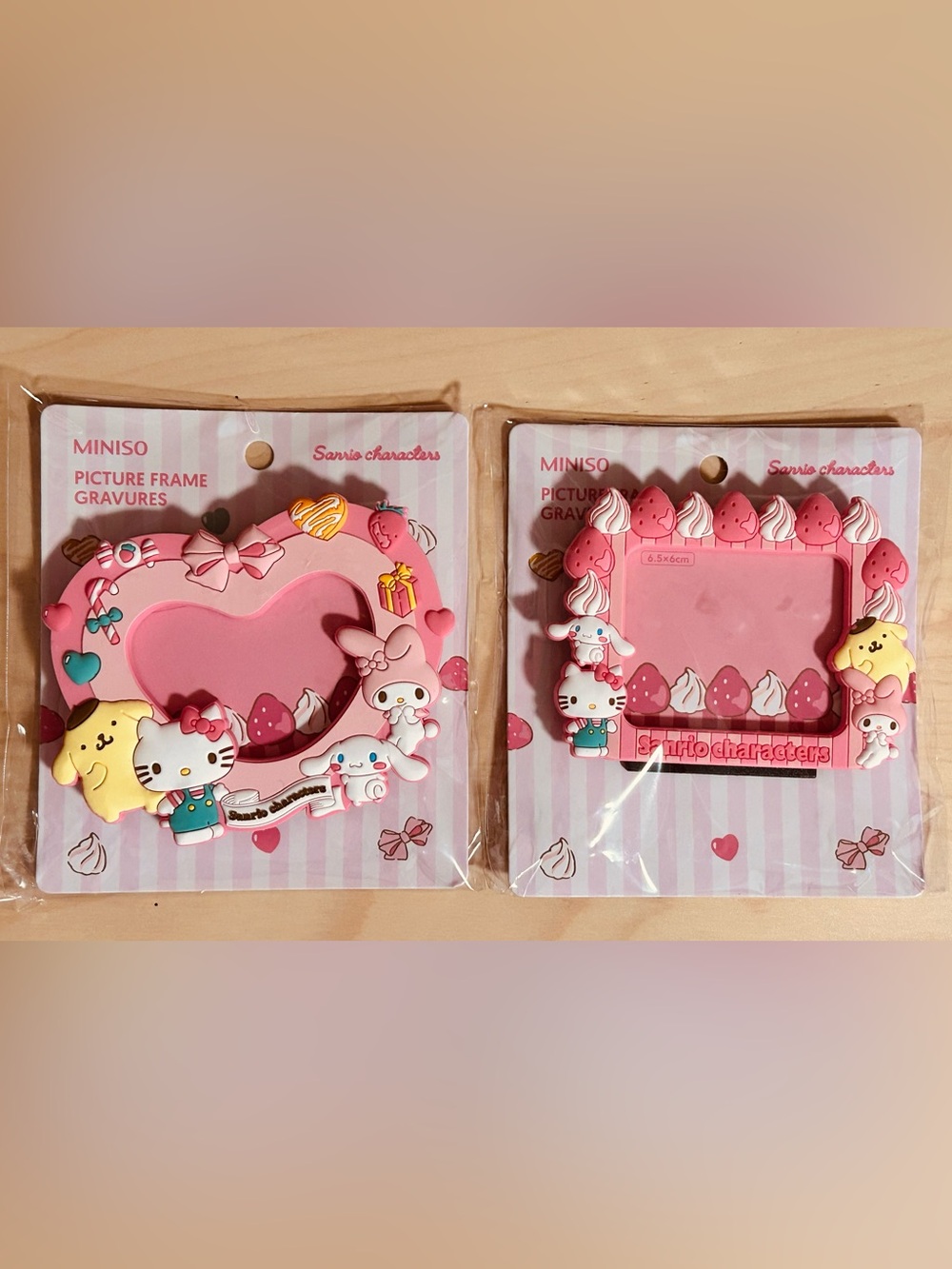 MINISO Sanrio Pink Picture Frame Design Magnet - Hello Kitty & Friends